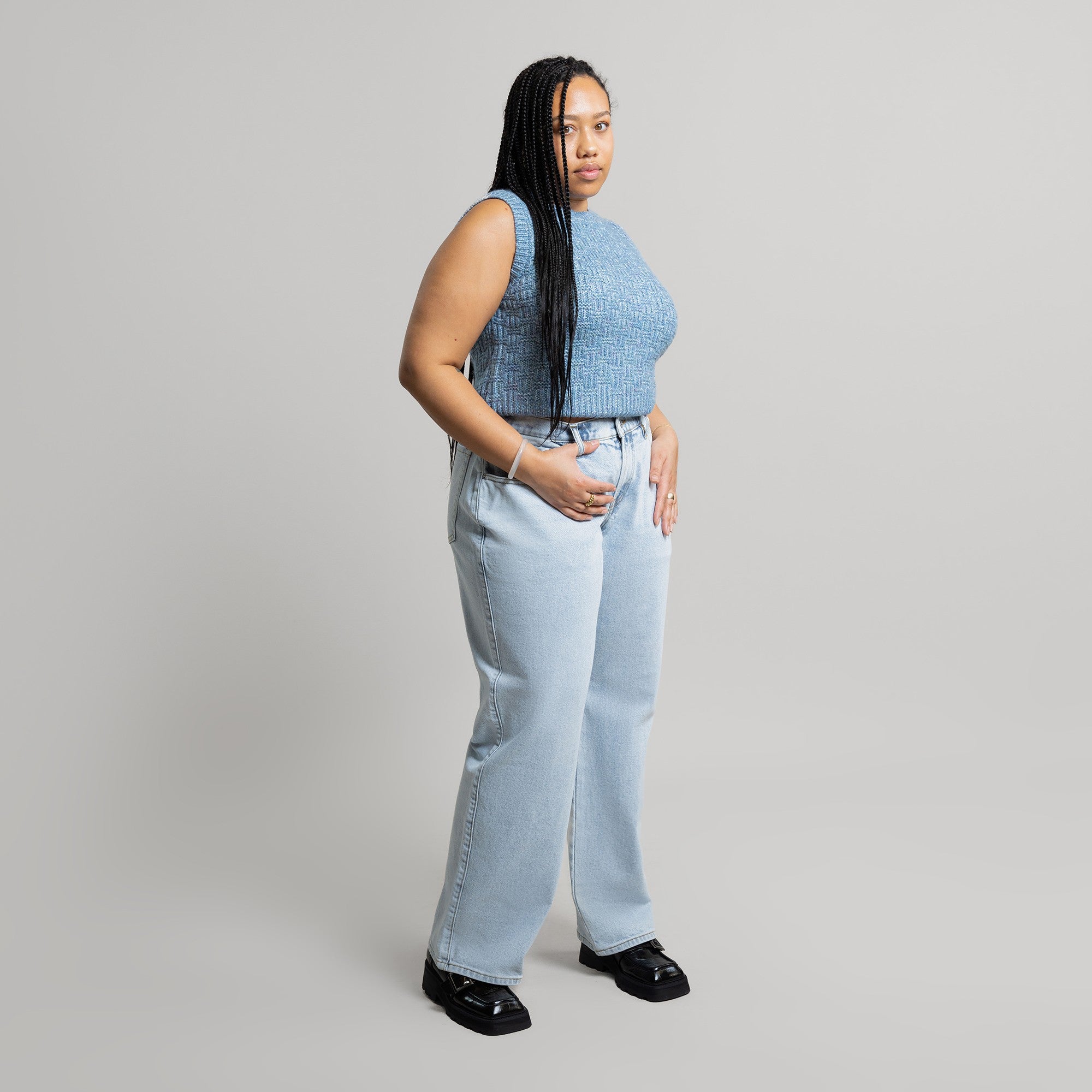 Tags:(5'2"|10-12) True vintage relaxed straight jeans custom sizeless tailored model Alysa in Vintage Gin