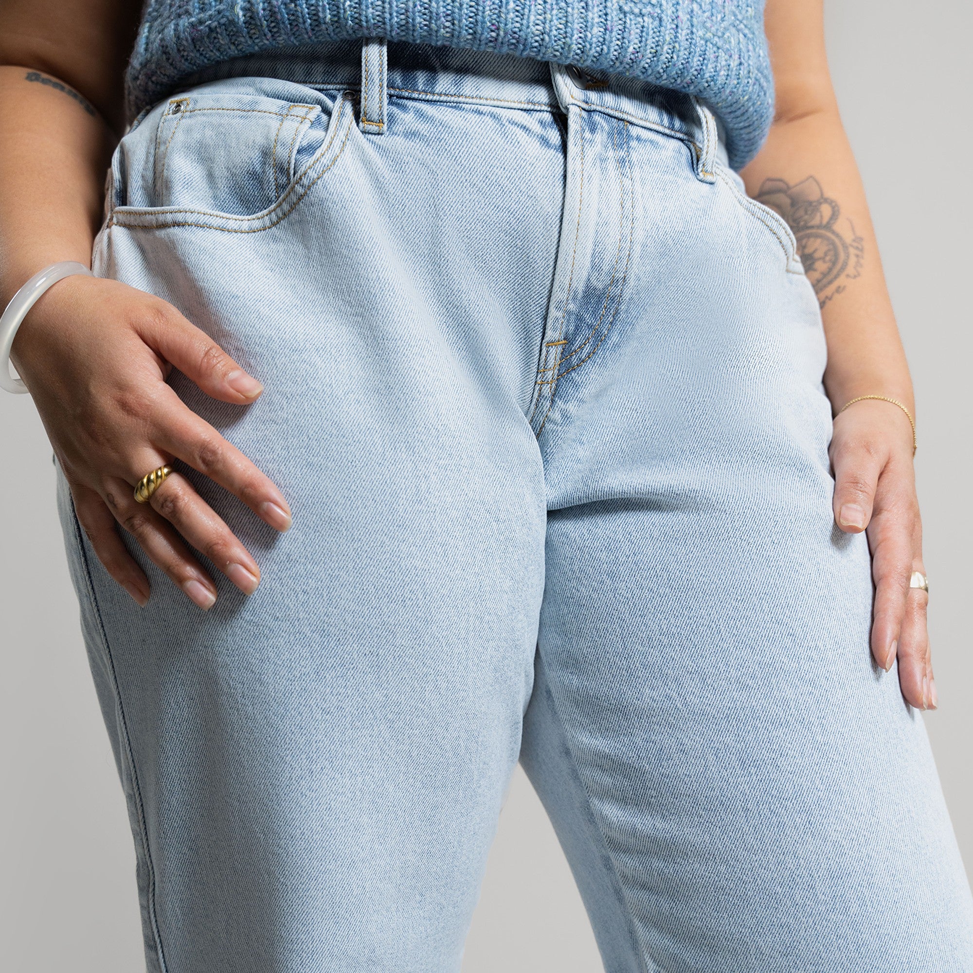 Tags:(5'2"|10-12) True vintage relaxed straight jeans custom sizeless tailored model Alysa in Vintage Gin