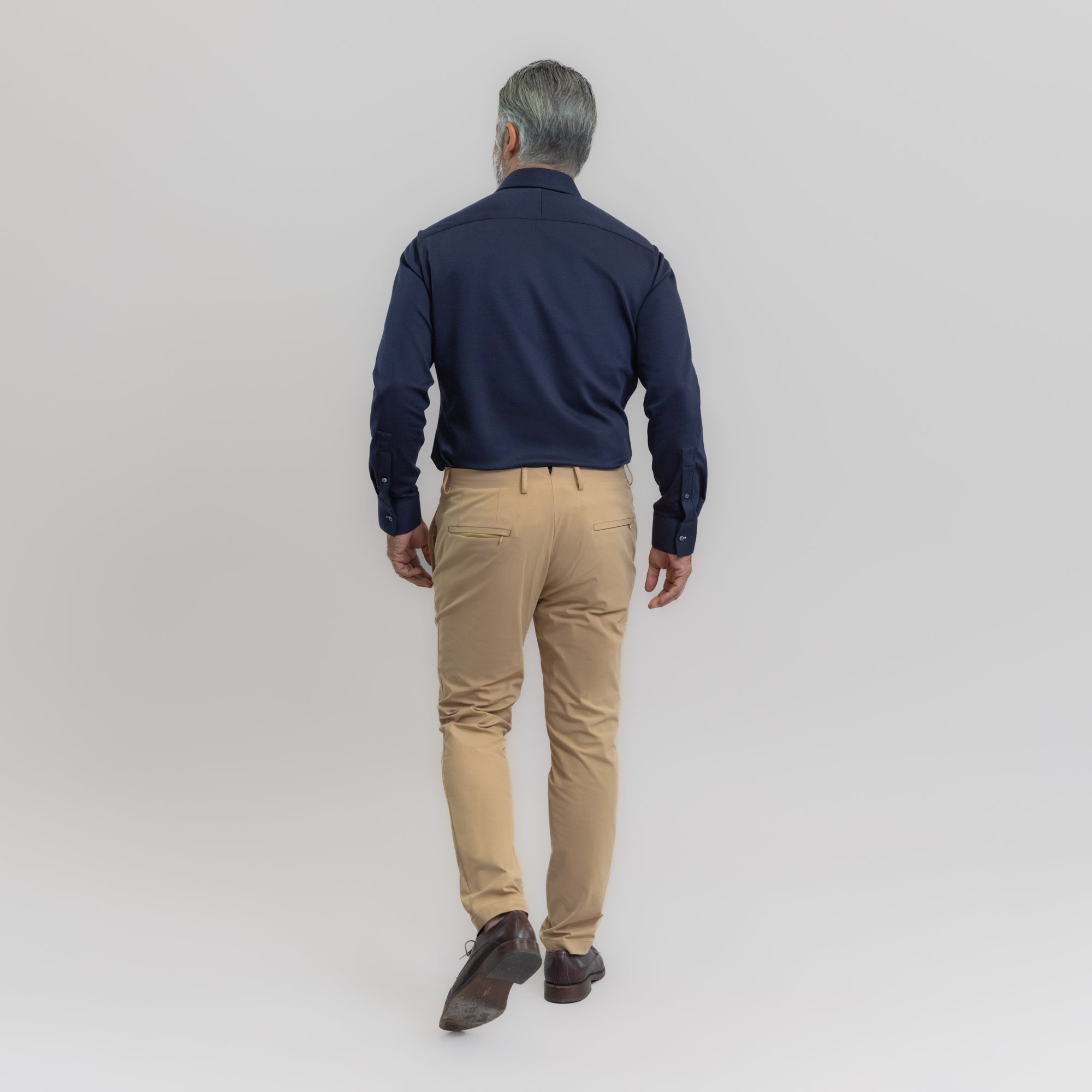 Custom Bespoke Tailored Spread Shirt model Guillermo in Navy PureTech