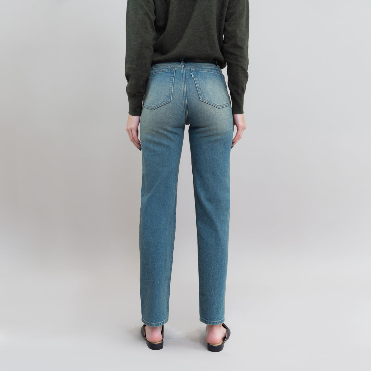 Tags:(5'9"|8-10) True straight jeans custom sizeless tailored model Kelsey in Indigo Dune