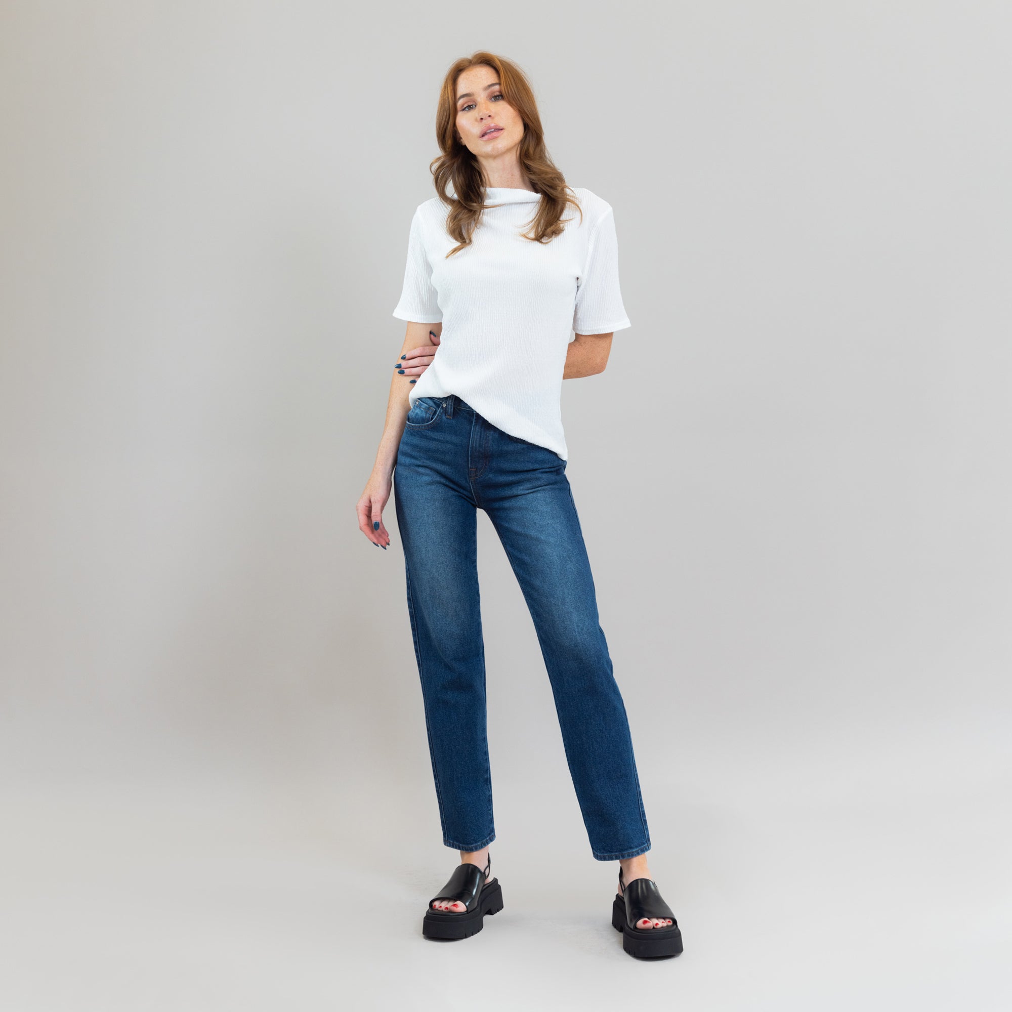 Tags:(5'9"|8-10) True straight jeans custom sizeless tailored model Kelsey in Faded Sur
