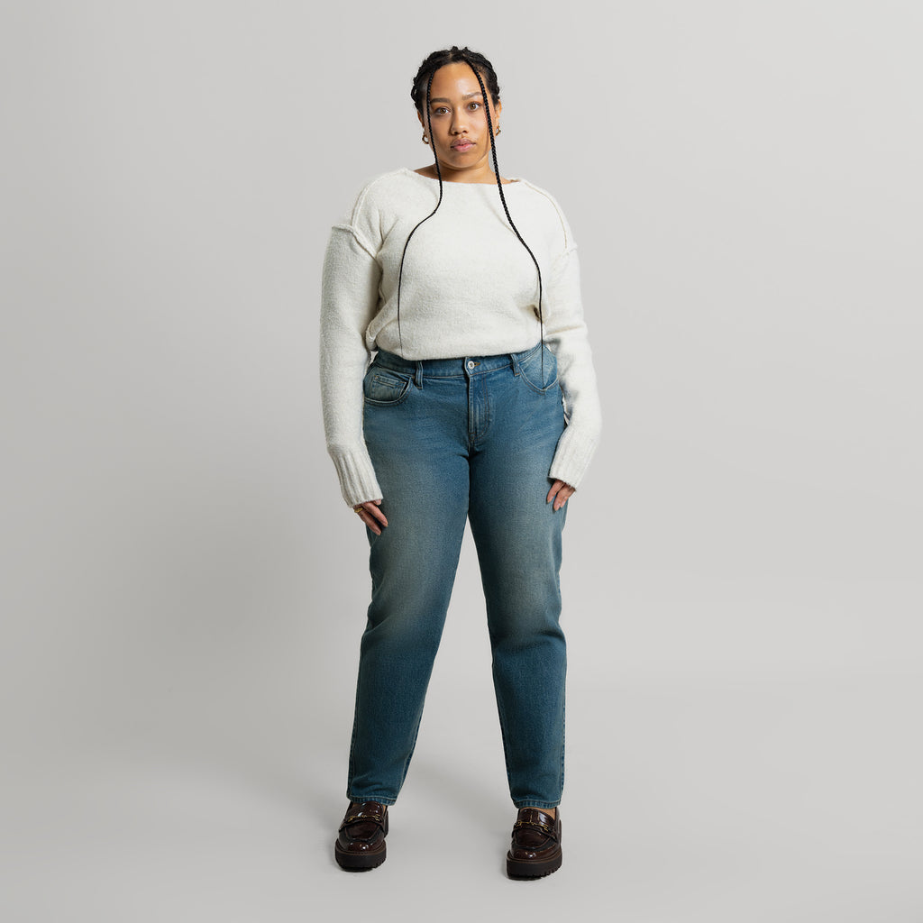 Tags:(5'2"|10-12) True vintage mom jeans custom sizeless tailored model Alysa in Indigo Dune