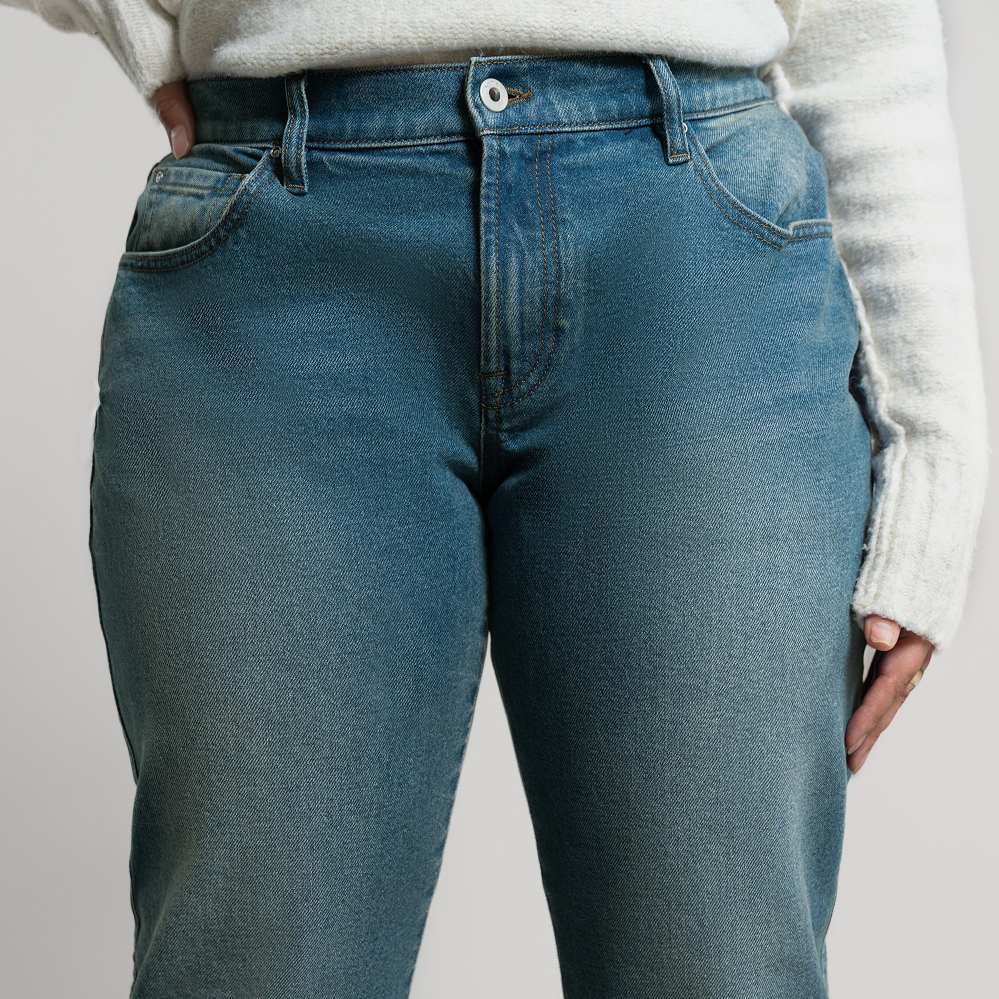 Tags:(5'2"|10-12) True vintage mom jeans custom sizeless tailored model Alysa in Indigo Dune