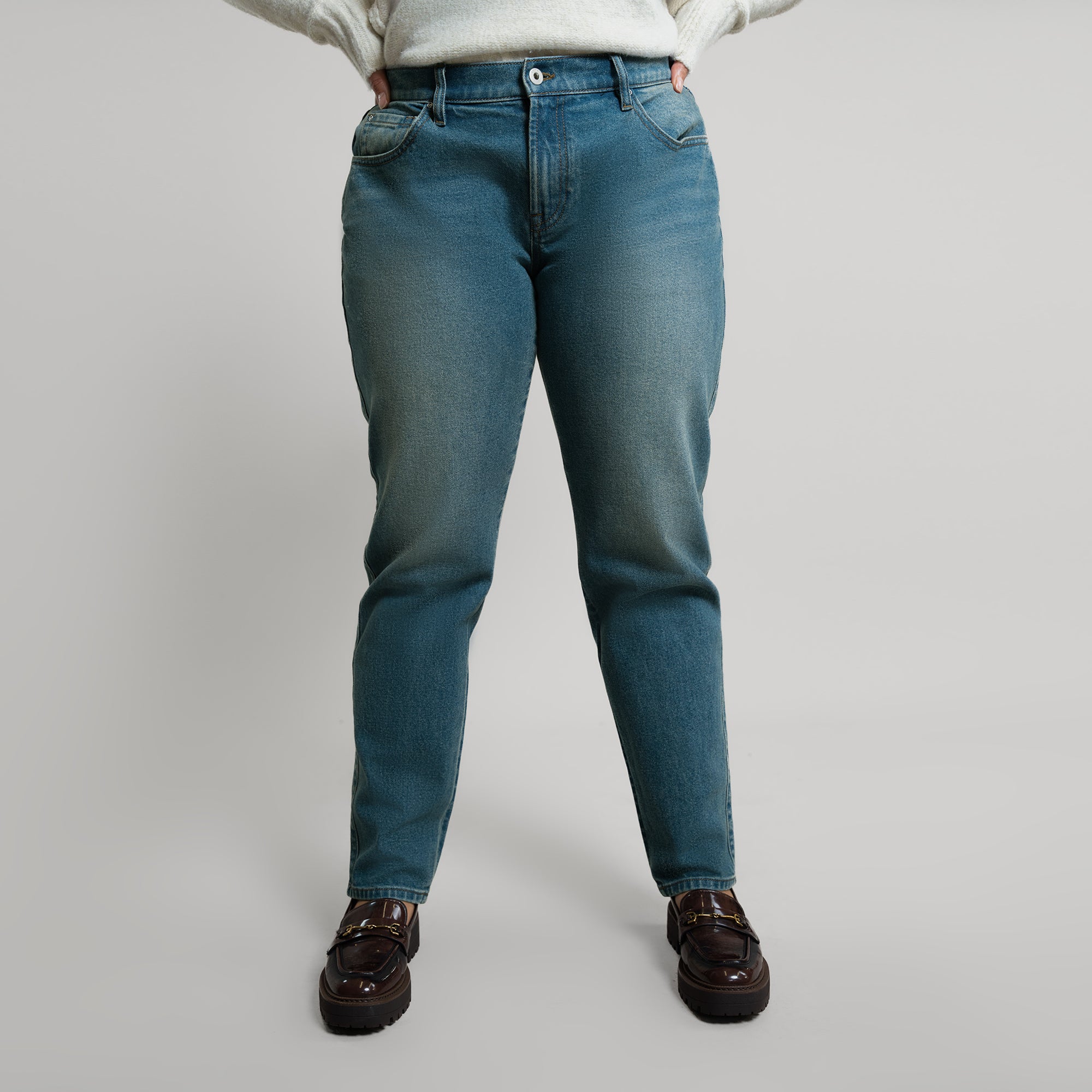 Tags:(5'2"|10-12) True vintage mom jeans custom sizeless tailored model Alysa in Indigo Dune