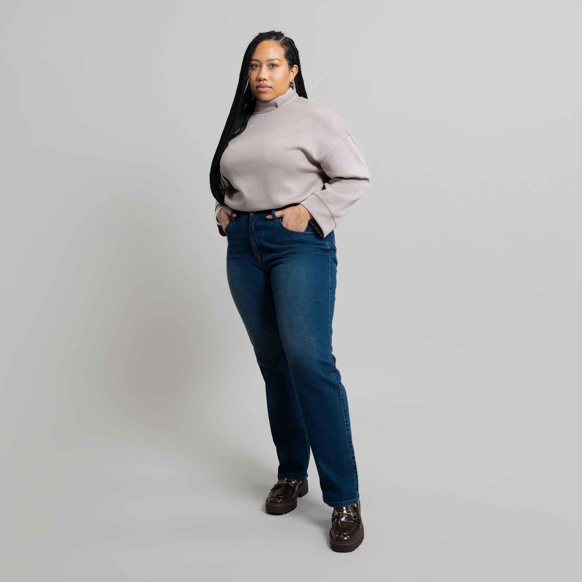 Tags:(5'2"|10-12) True straight jeans custom sizeless tailored model Alysa in Faded Sur