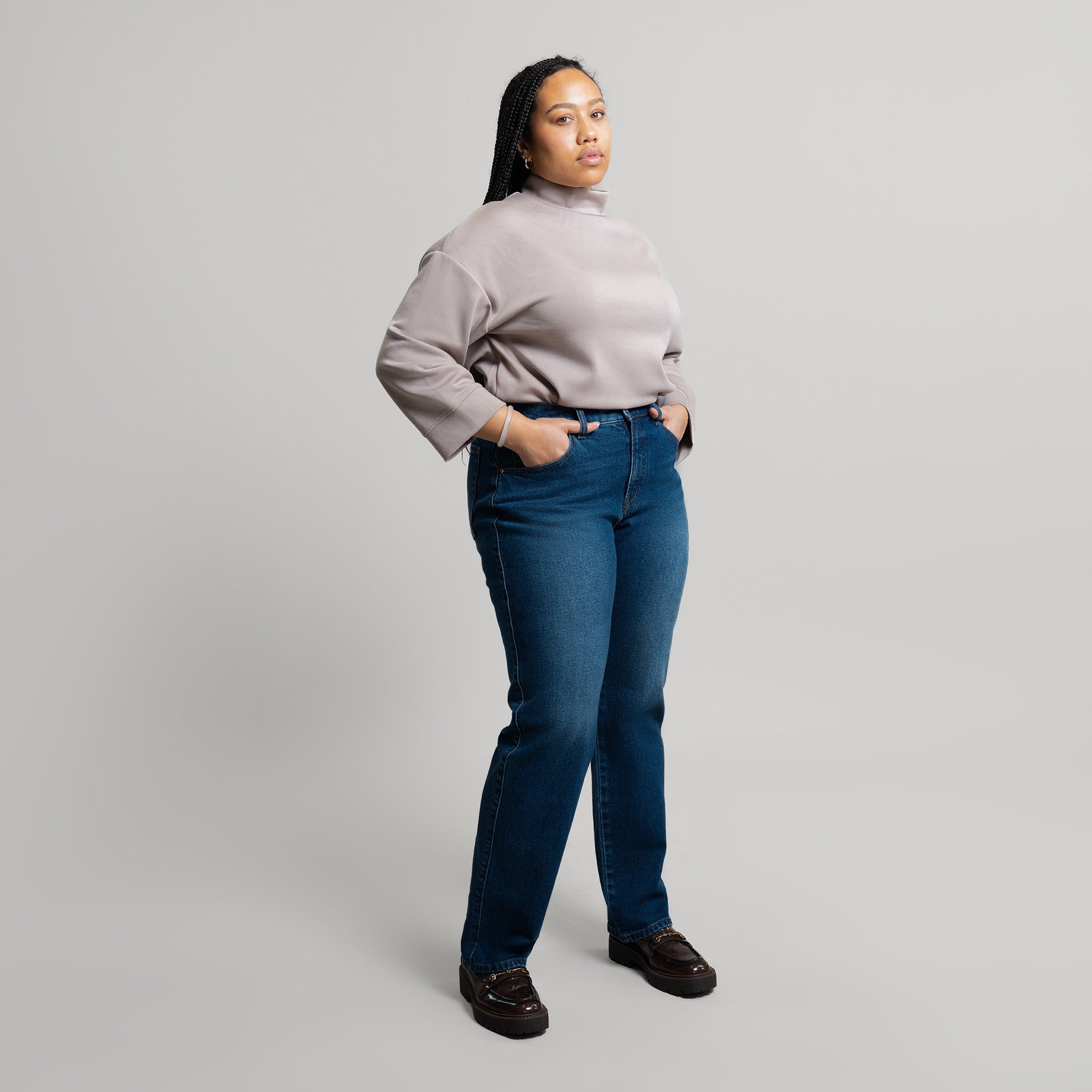 Tags:(5'2"|10-12) True straight jeans custom sizeless tailored model Alysa in Faded Sur