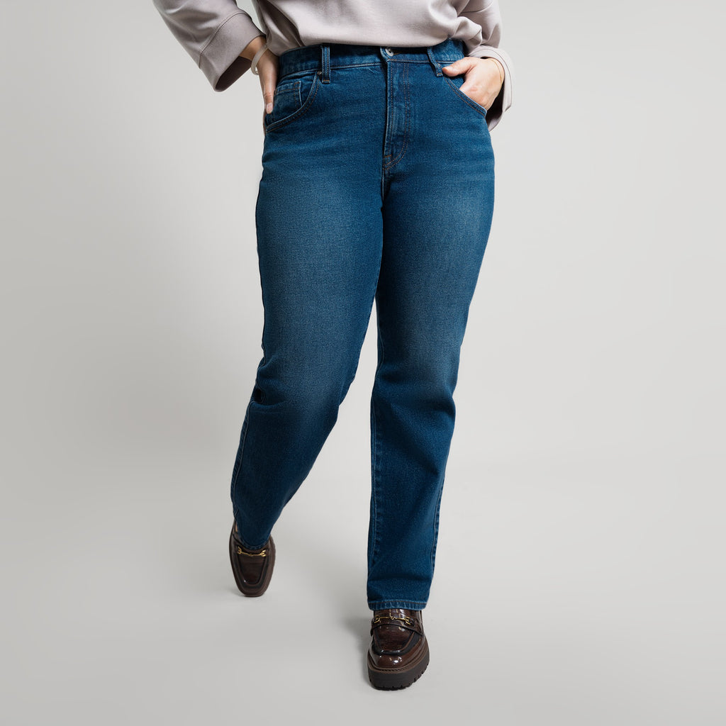 Tags:(5'2"|10-12) True straight jeans custom sizeless tailored model Alysa in Faded Sur