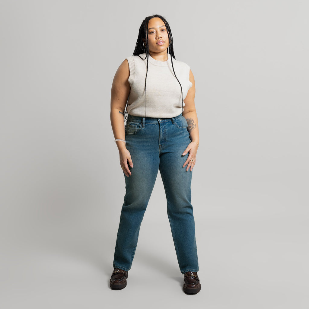 Tags:(5'2"|10-12) True straight jeans custom sizeless tailored model Alysa in Indigo Dune