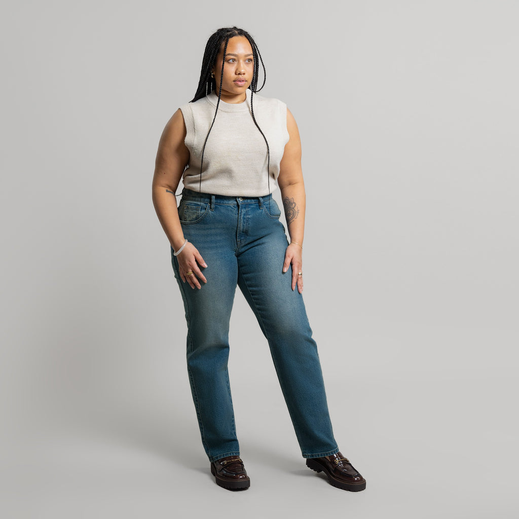 Tags:(5'2"|10-12) True straight jeans custom sizeless tailored model Alysa in Indigo Dune