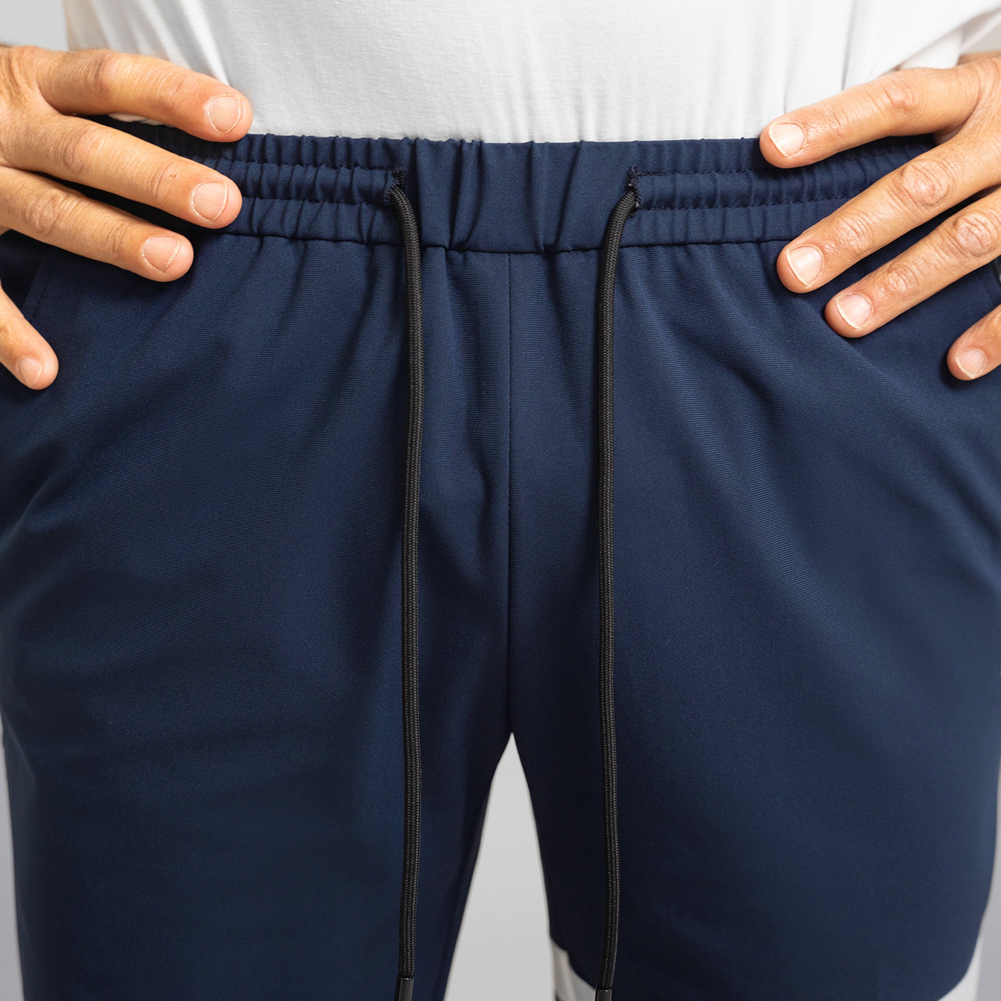 custom bespoke athleisure drawstring jogger mode Guillermo in Enso Navy