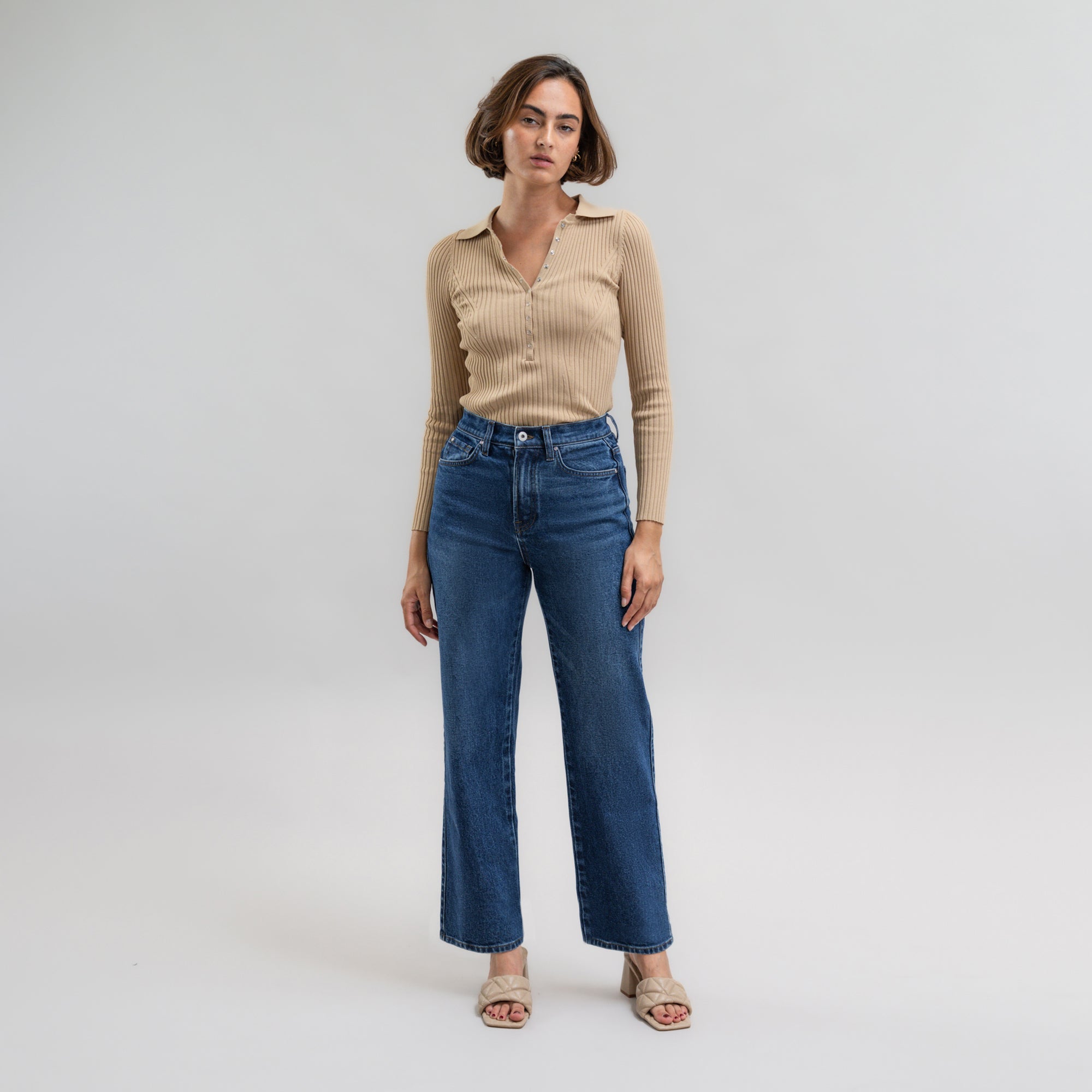 Tags:(5'8"|0-2) True vintage relaxed straight jeans custom sizeless tailored model Moe in Faded Sur