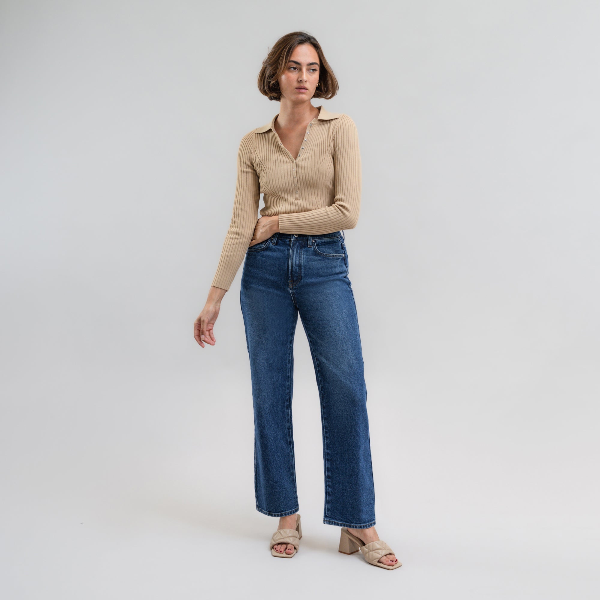 Tags:(5'8"|0-2) True vintage relaxed straight jeans custom sizeless tailored model Moe in Faded Sur