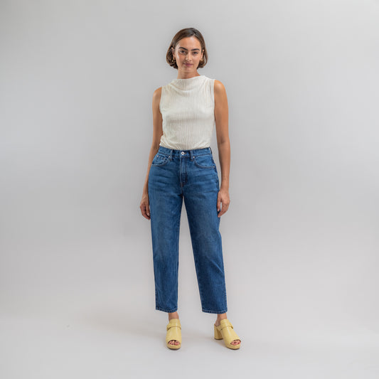 Tags:(5'8"|0-2) True vintage mom jeans custom sizeless tailored model Moe in Faded Sur