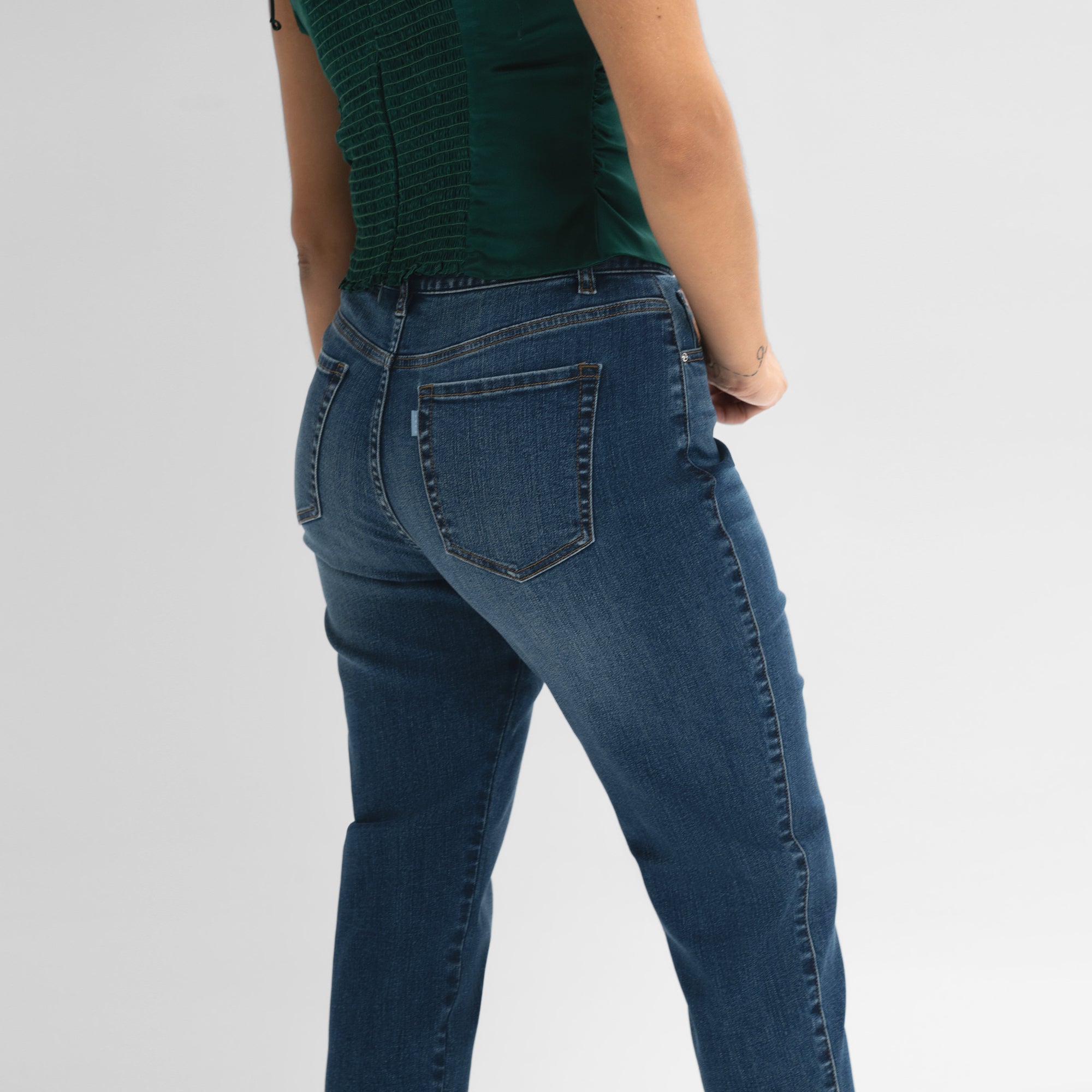 Tags:(5'9"|8-10) custom air cigarette jeans model Brianna in Sur Blue