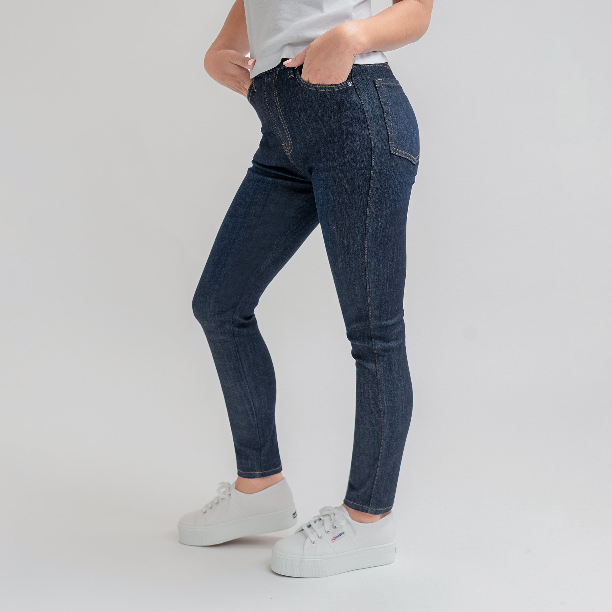 Tags:(5'5"|0-2) Bespoke Custom Jeans Women's Denim For Women High-Waisted model Sophia in Dark Wash