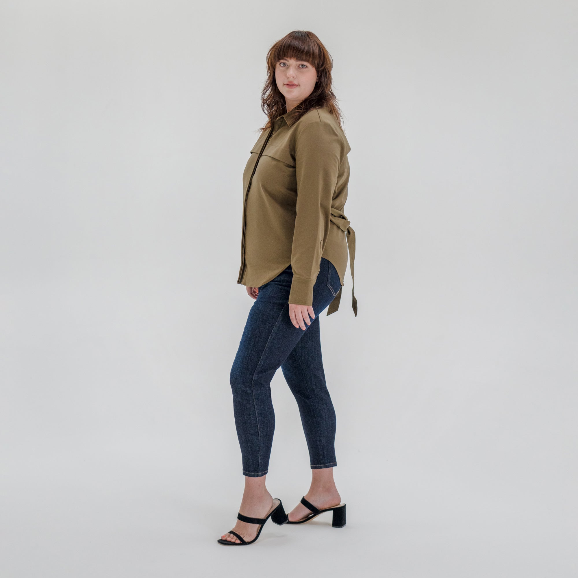 Tags:(5'9"|14-16) Custom Jeans Women's Denim For Women High-Waisted Plus Size model Faye in Dark Wash