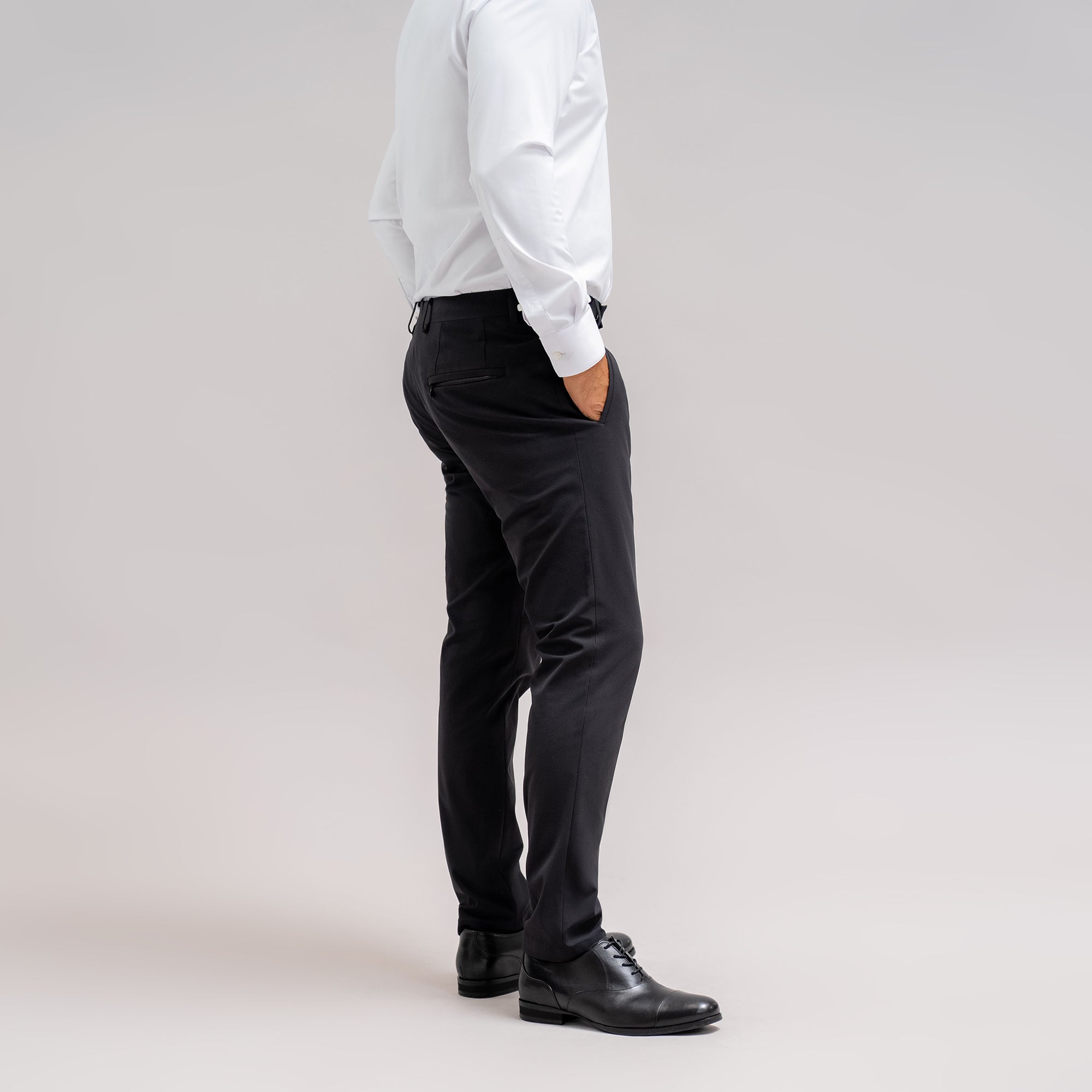 bespoke custom trousers pant chino performance technical model Guillermo in Black