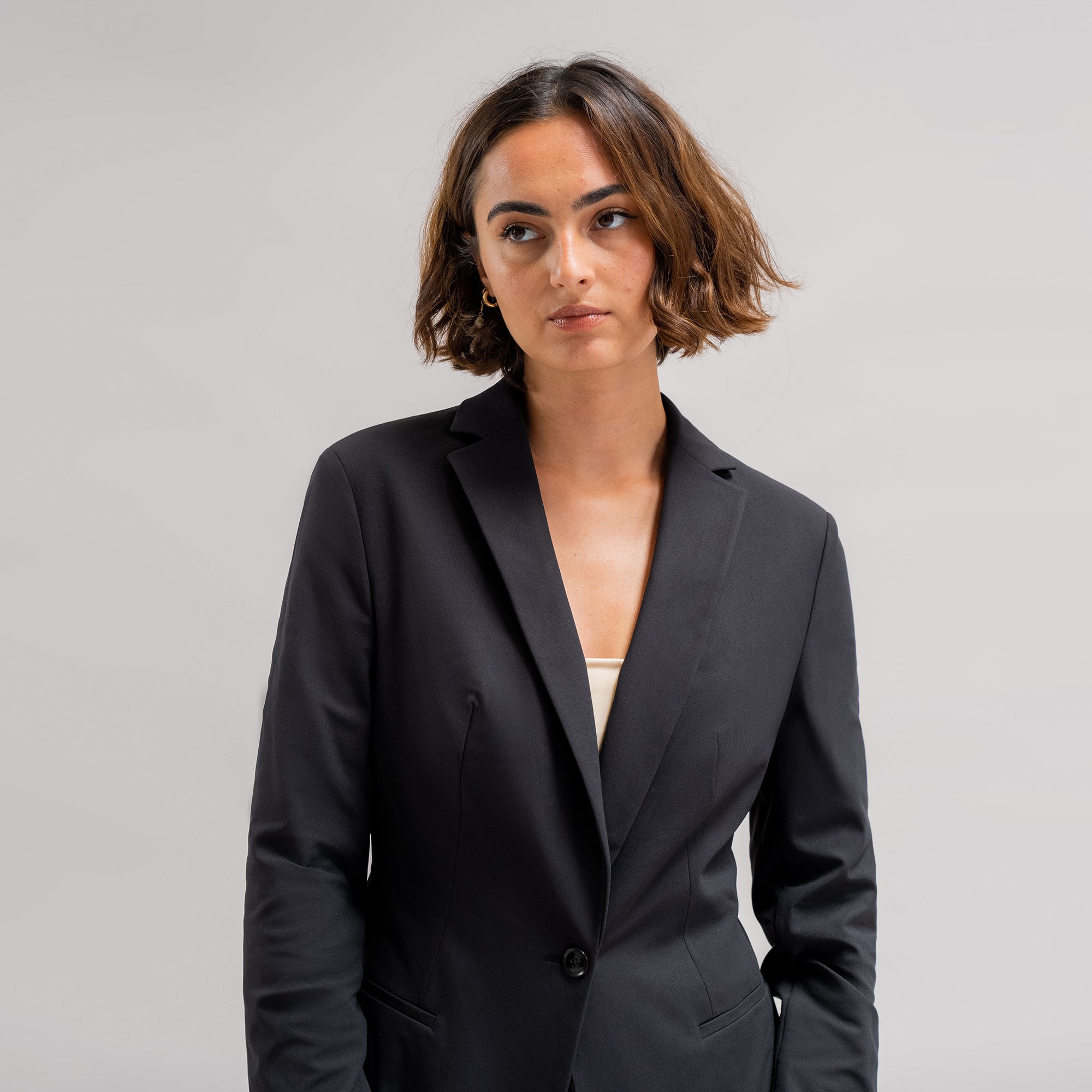 bespoke custom women's blazer pantsuit model Moe in Black