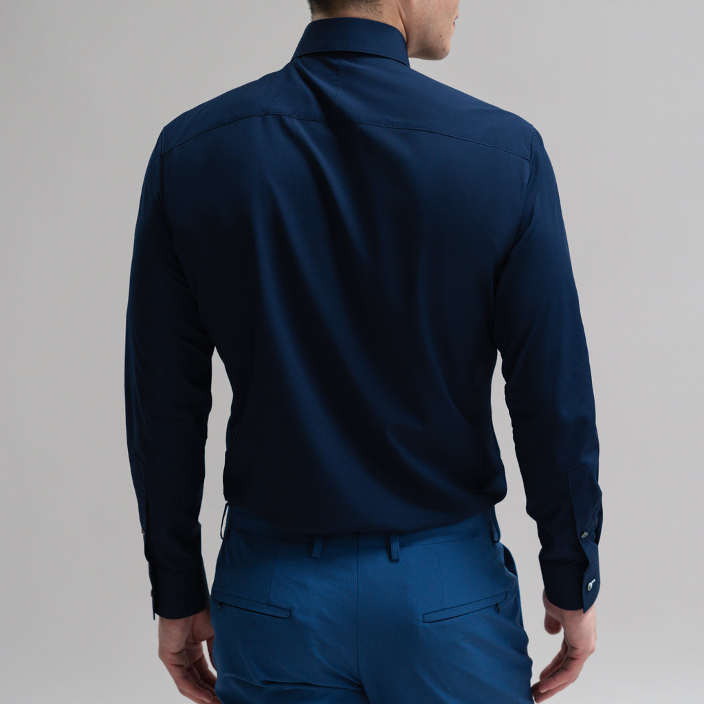 Custom Bespoke Tailored Spread Shirt model Jesse in Navy BreezeTech