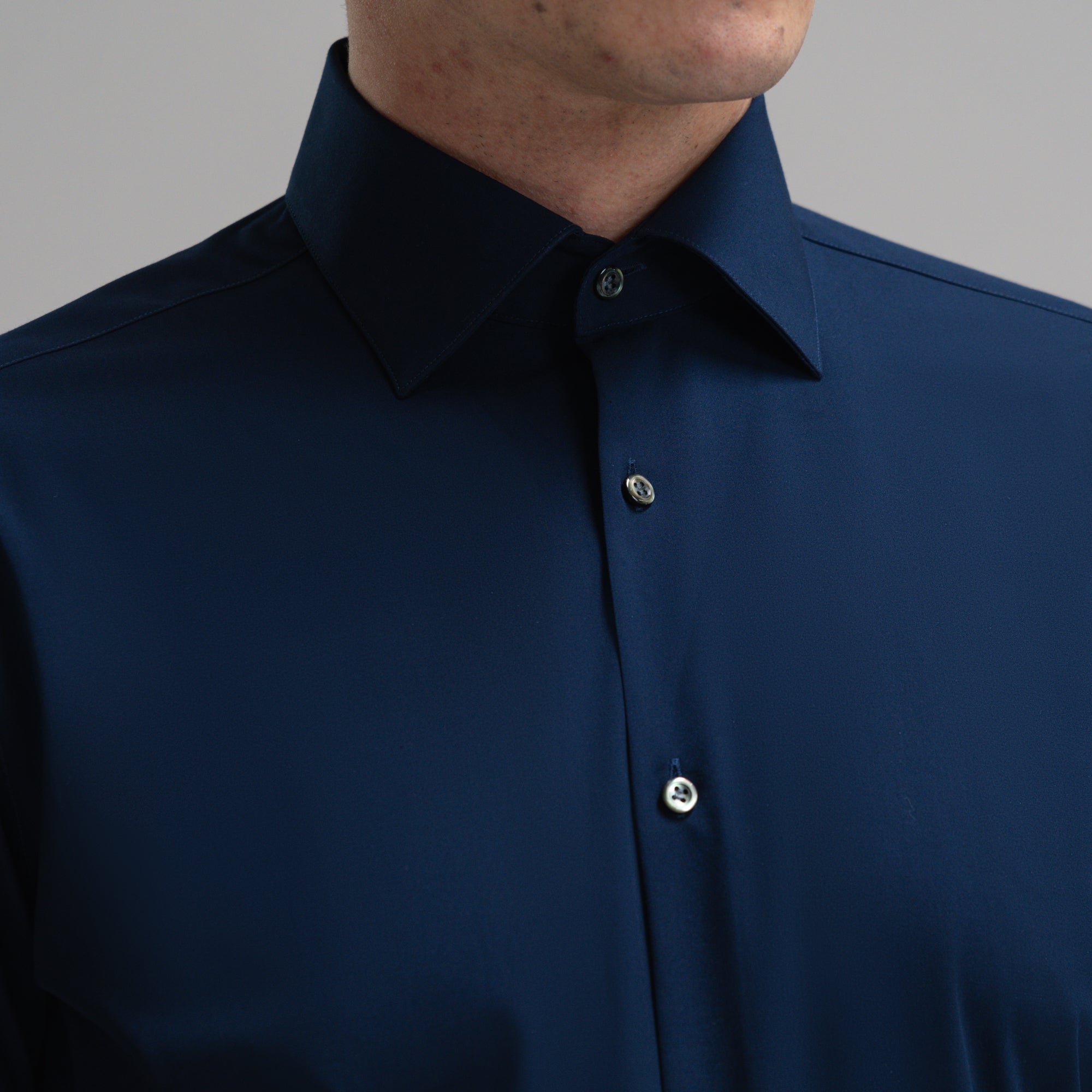 Custom Bespoke Tailored Spread Shirt model Jesse in Navy BreezeTech