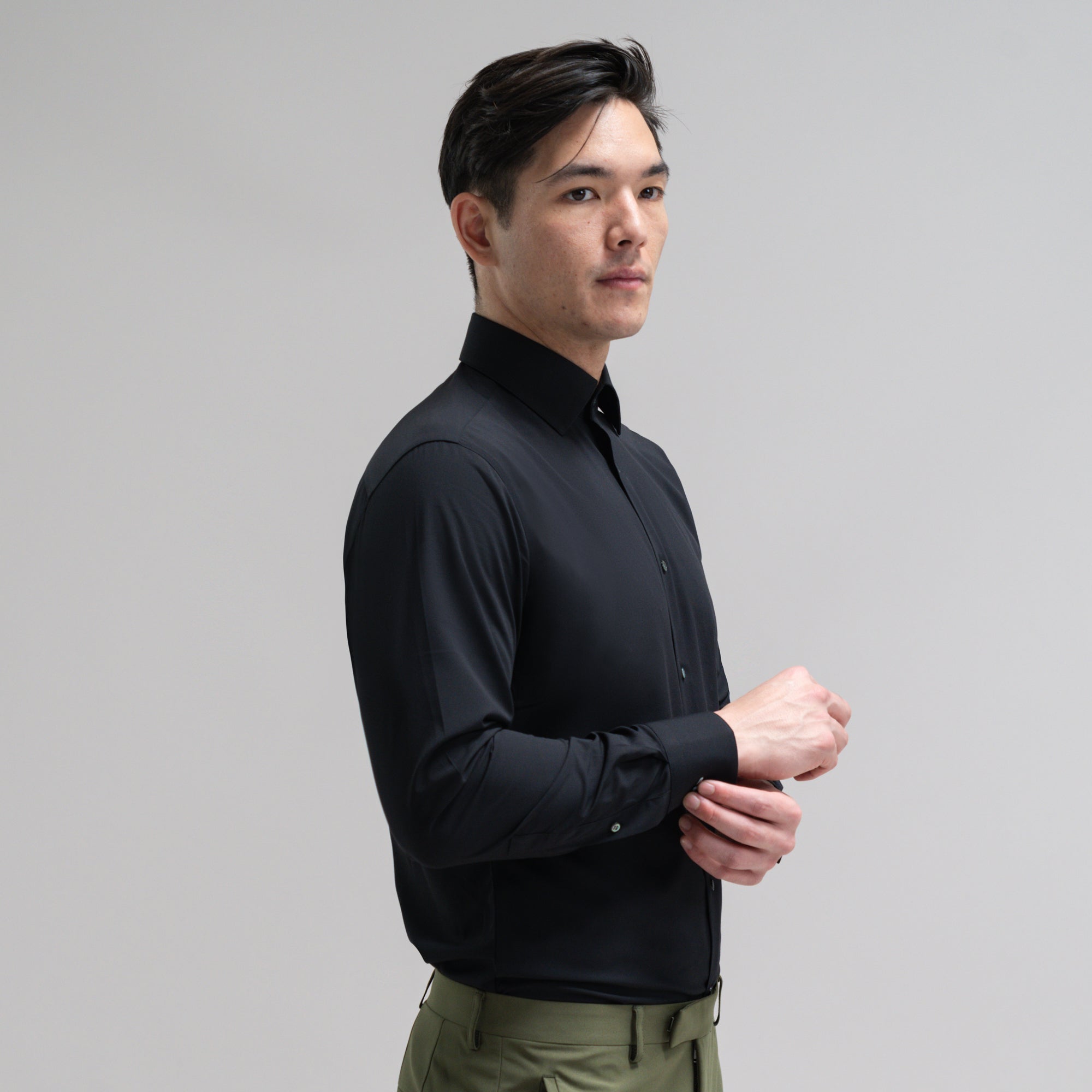 Custom Bespoke Tailored Spread Shirt model Jesse in Black BreezeTech