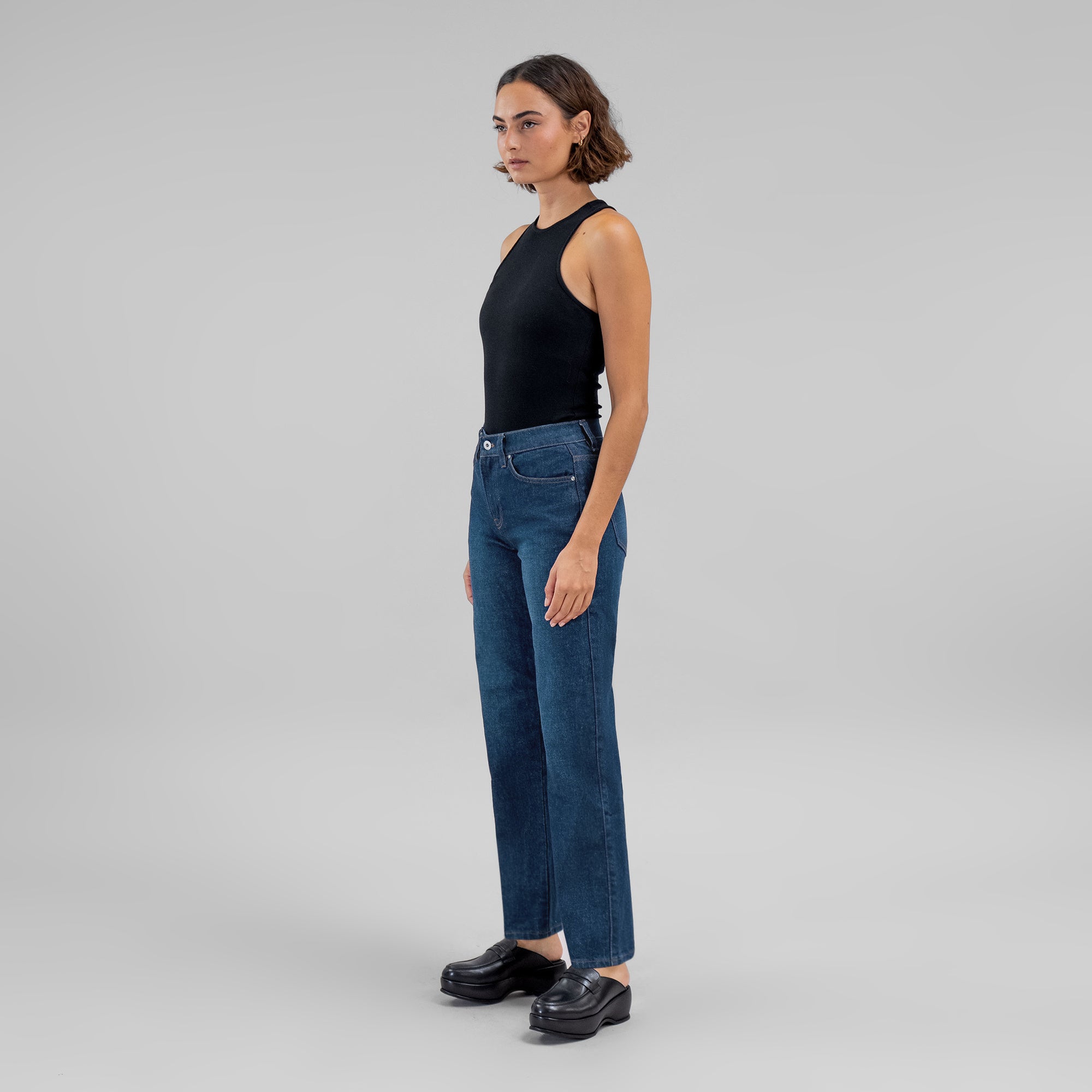  Tags:(5'8"|0-2) True straight jeans custom sizeless tailored model Moe in Faded Sur