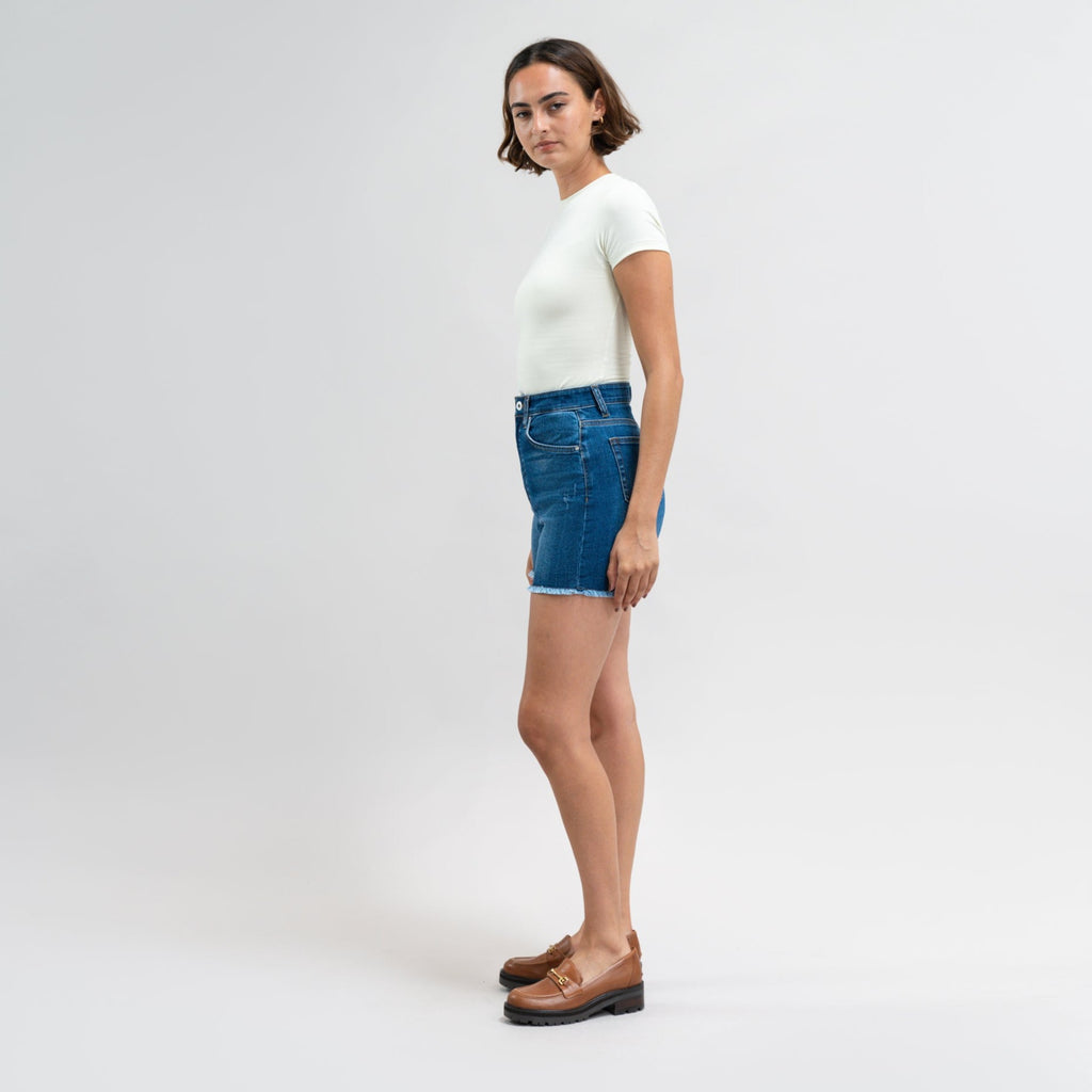 Custom jean denim shorts fit midi model Moe in Sur Blue