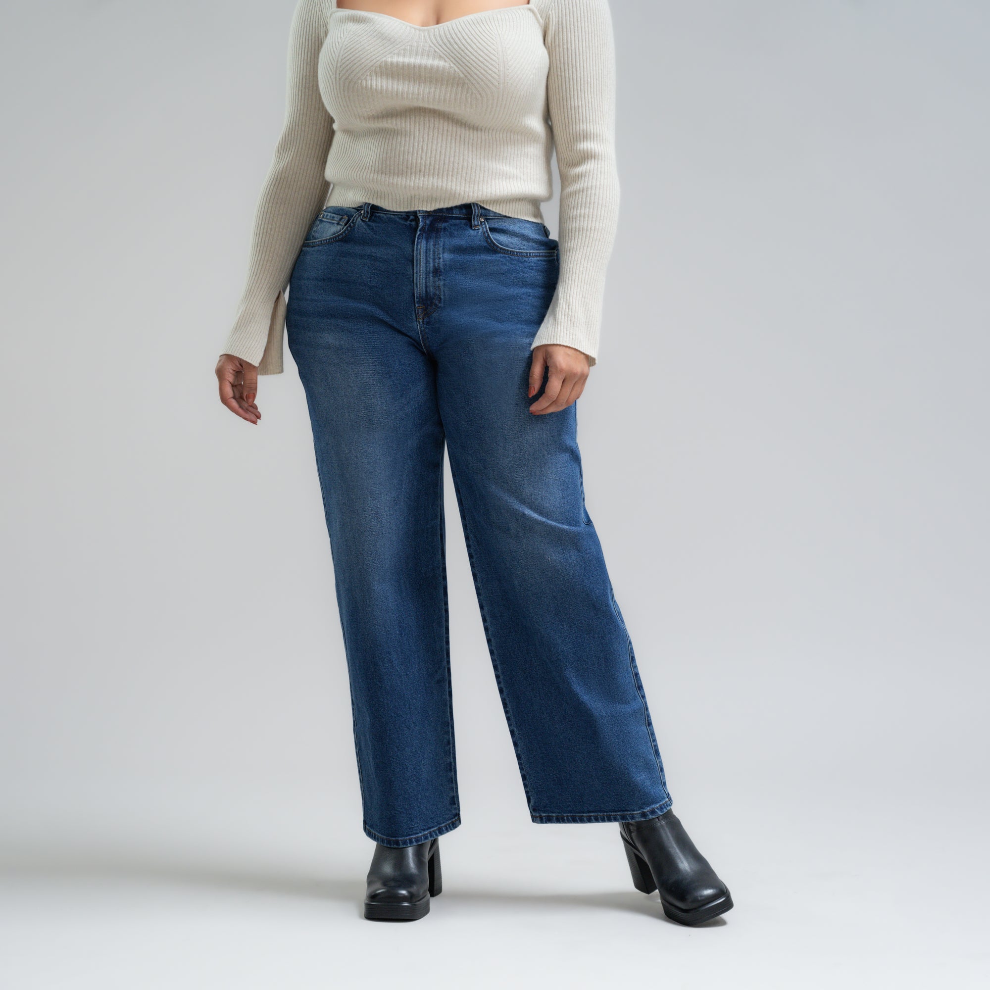 Tags:(5'10"|14-16) True vintage relaxed straight jeans custom sizeless tailored model Drew in Faded Sur