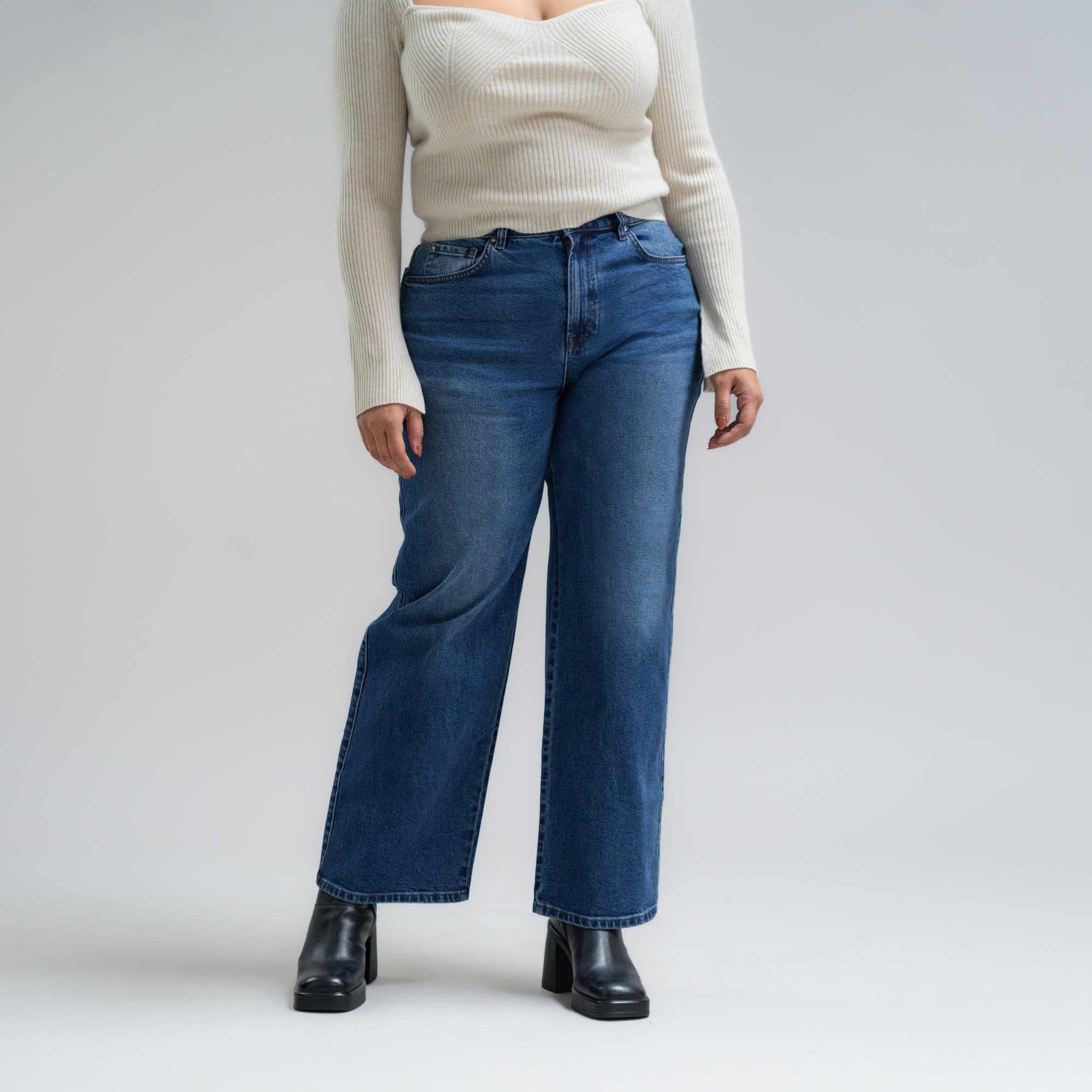 Tags:(5'10"|14-16) True vintage relaxed straight jeans custom sizeless tailored model Drew in Faded Sur