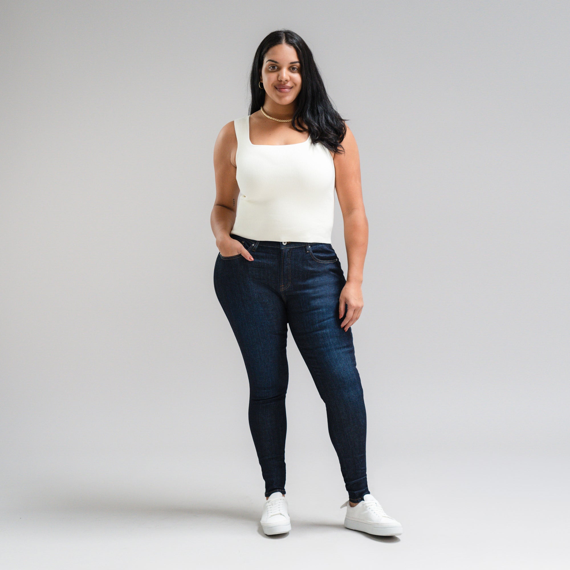 Tags:(5'10"|14-16) Pear Custom Jeans Women's Denim For Women High-Waisted Plus Size Inclusive model Drew in Dark Wash