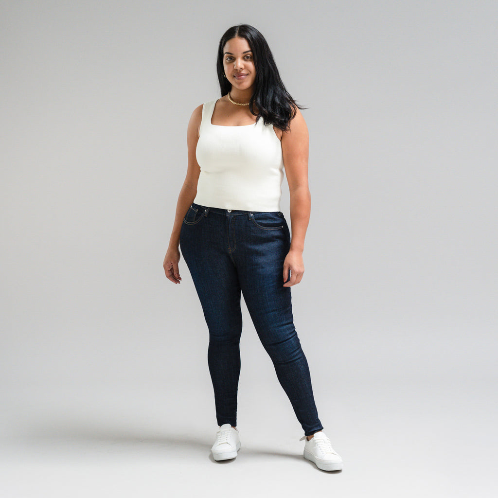 Tags:(5'10"|14-16) Pear Custom Jeans Women's Denim For Women High-Waisted Plus Size Inclusive model Drew in Dark Wash