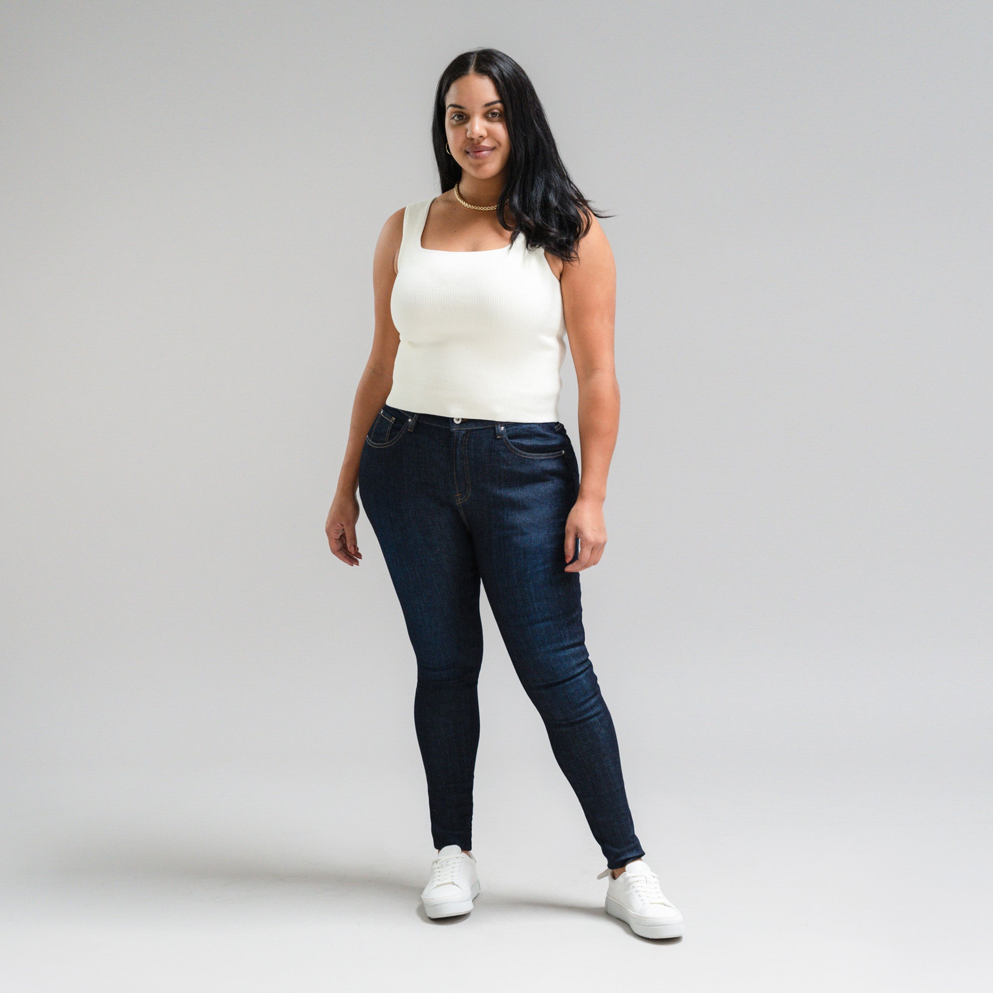 Tags:(5'10"|14-16) Pear Custom Jeans Women's Denim For Women High-Waisted Plus Size Inclusive model Drew in Dark Wash