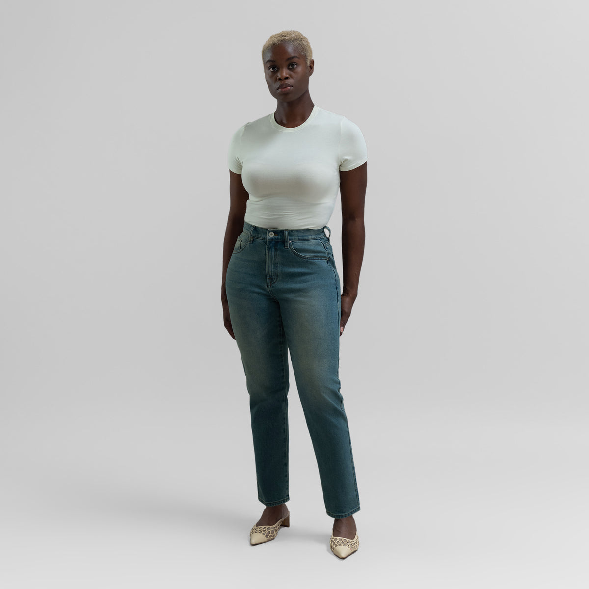 Tags:(5'9"|8-10) True straight jeans custom sizeless tailored model Amara in Indigo Dune