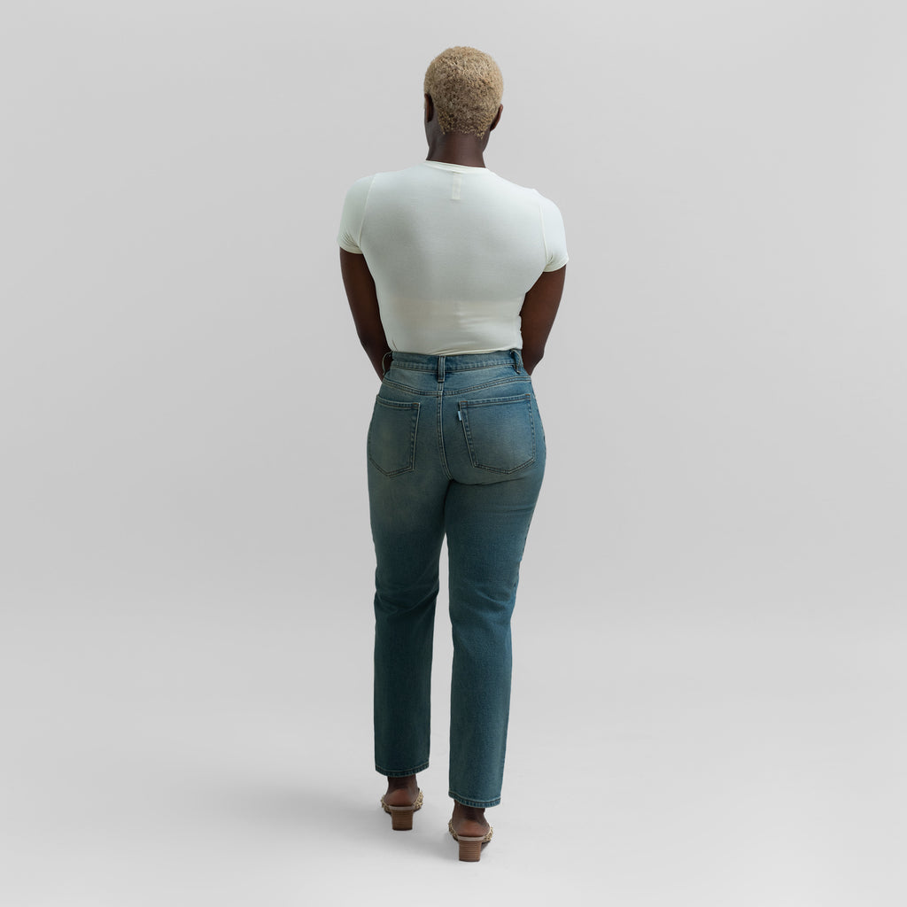 Tags:(5'9"|8-10) True straight jeans custom sizeless tailored model Amara in Indigo Dune