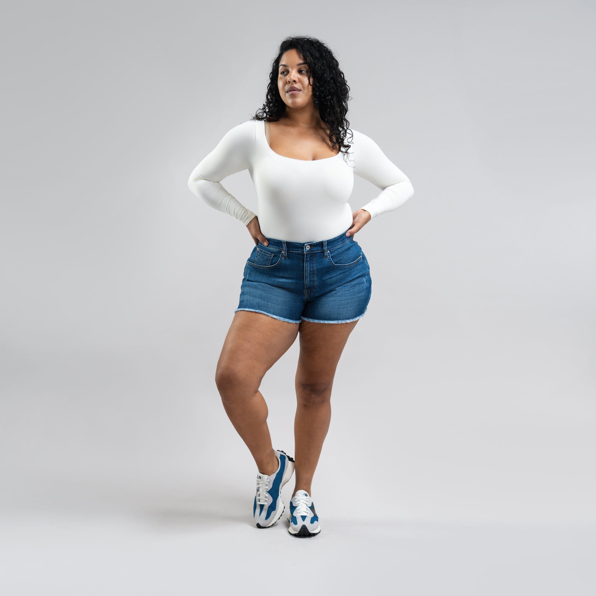 Custom jean denim shorts fit shortie model Drew in Sur Blue